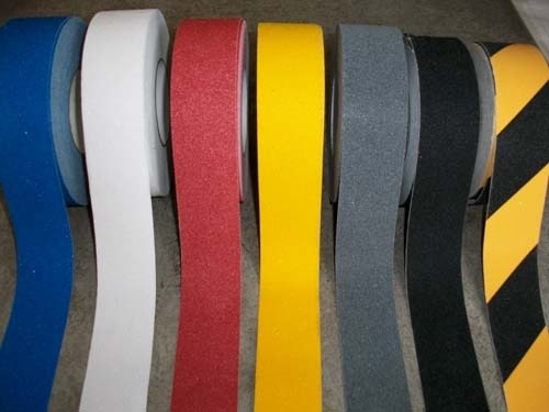 BASAMAK MERDİVEN KAYDIRMAZ BANT. 50 mm 15 METRE